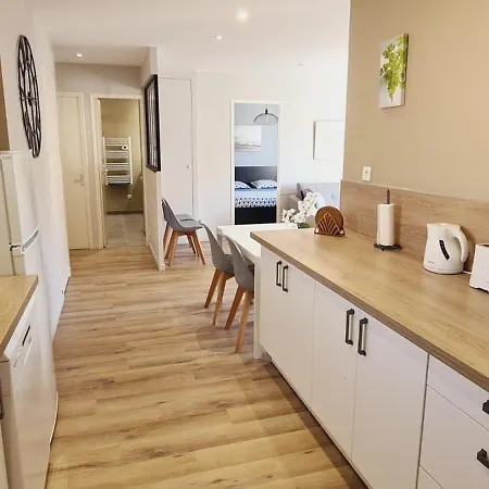 Appartement Moderne De 2 Chambres *