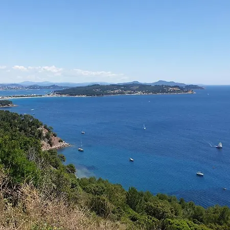 Appartement Moderne De 2 Chambres Apartmán *